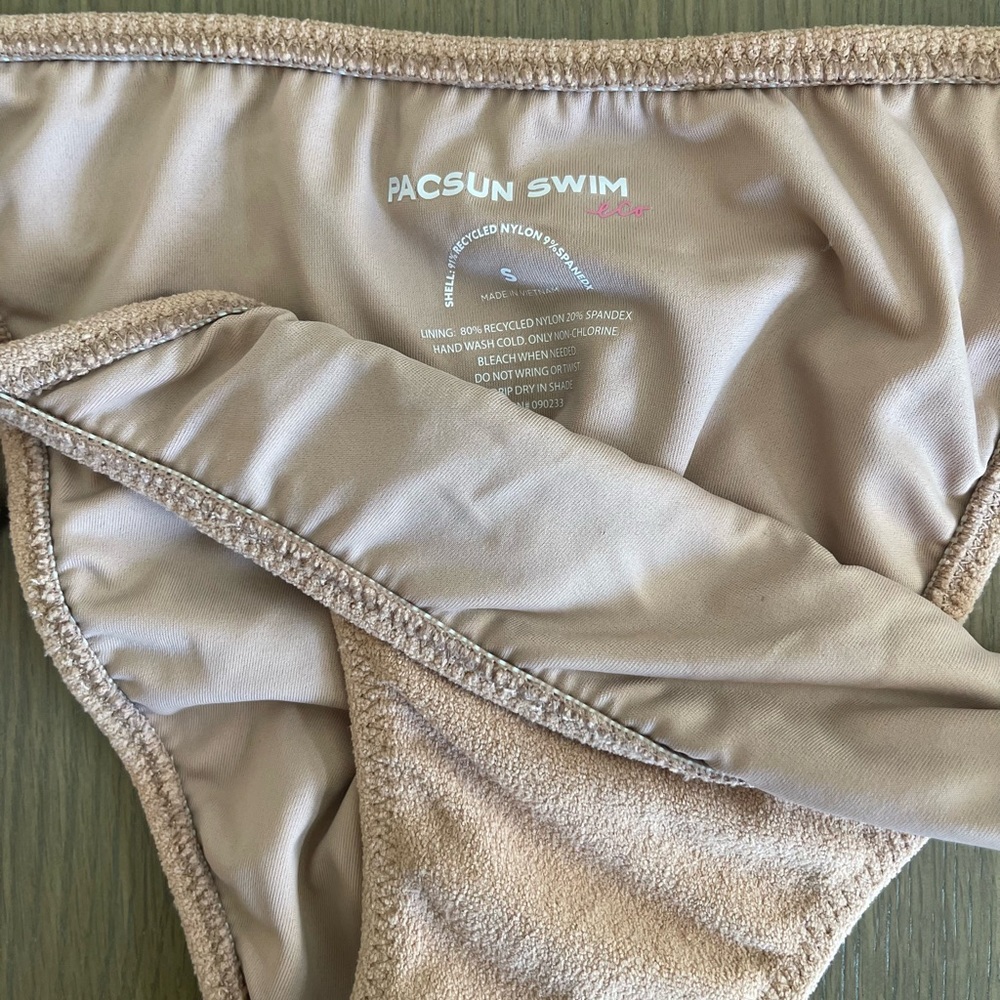 Never worn! - Picture 2 of 3